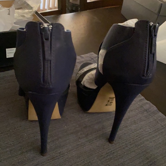 Michael Antonio Hells- Midnight Snake - Picture 4 of 6